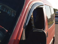 Peugeot Partner 1996–2008 Logu vēja deflektori (2 gab., Sunplex Sport) foto 7
