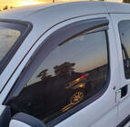 Peugeot Partner 1996–2008 Logu vēja deflektori (2 gab., Sunplex Sport) foto 5