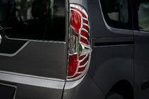 Fiat Doblo II 2010–2022 Aizmugurējo lukturu hroma uzlikas (2015↗, 2 gab., plastmasa) foto 1