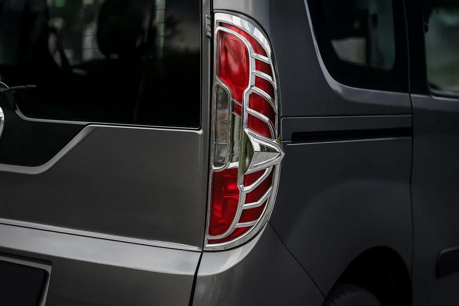Fiat Doblo II 2010–2022 Aizmugurējo lukturu hroma uzlikas (2015↗, 2 gab., plastmasa) Image