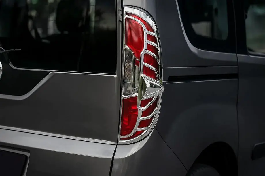 Opel Combo 2012–2018 Aizmugurējo lukturu apmale (2015↗, 2 gab., plastmasa) Image