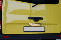Opel Vivaro 2001–2015 Hromēta līste virs numura zīmes (apakšējā, nerūsējošā tērauda) foto 1