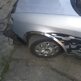 Riteņu arku uzlikas (4 gab., nerūsējošais tērauds)
