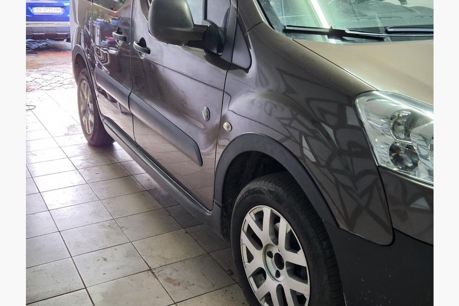 Citroen Berlingo 2008–2018 Riteņu arku uzlikas (4 gab., melnas) 2 sānu durvis, metāls Foto 9