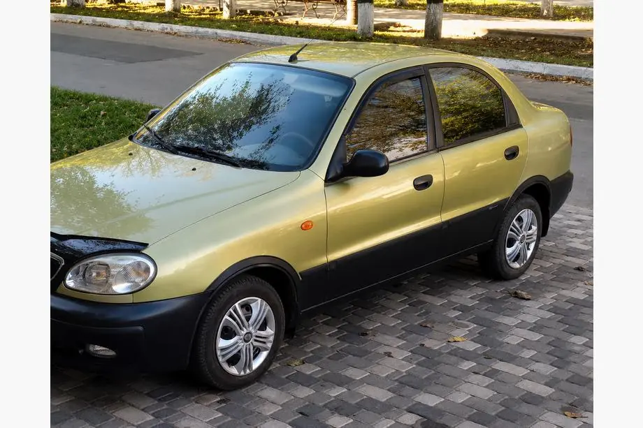 Daewoo Lanos 1998–2017 Riteņu arku uzlikas (4 gab., melnas) Foto 1