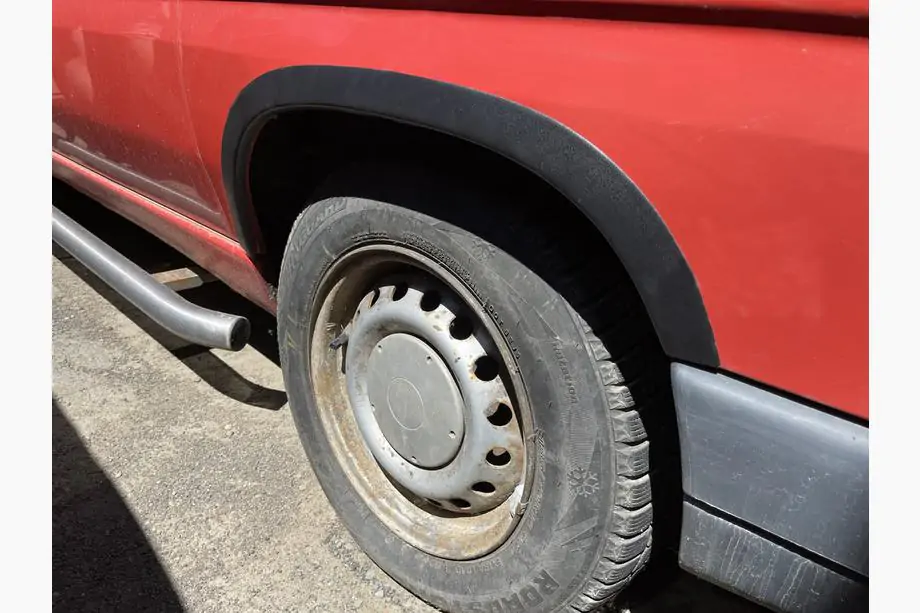 Mercedes Vito W638 1996–2003 Riteņu arku uzlikas (4 gab., melnas) Image