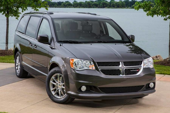 Piekto paaudžu Dodge Grand Caravan minivens