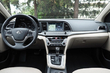 Hyundai Elantra sestās paaudzes sedana apskats foto 5