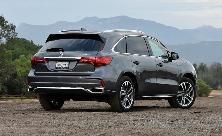 Acura MDX krosovera apskats
