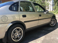 Opel Vectra B 1995–2002 Riteņu arku uzlikas (4 gab., melnas) Metāla foto 1