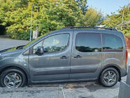 Peugeot Partner Tepee 2008–2018 Riteņu arku uzlikas (4 gab., melnas) XTR, 2 sānu durvis, plastmasa foto 3