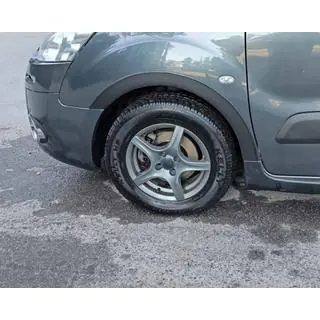 Riteņu arku uzlikas (4 gab., melnas)