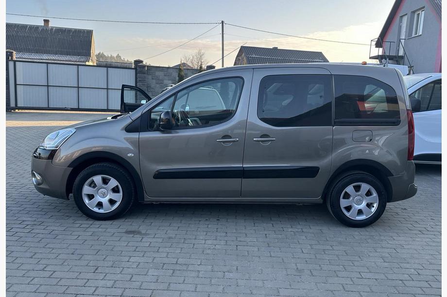 Peugeot Partner Tepee 2008–2018 Riteņu arku uzlikas (4 gab., melnas) XTR, 2 sānu durvis, metāls Foto 11