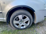 Skoda Superb 2001–2009 Riteņu arku uzlikas (4 gab., melnas) ABS plastmasa foto 2