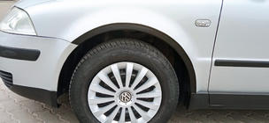 Volkswagen Passat B5 1997–2005 Riteņu arku uzlikas (4 gab., melnas) Sedans, 1996-2000, metāls foto 1