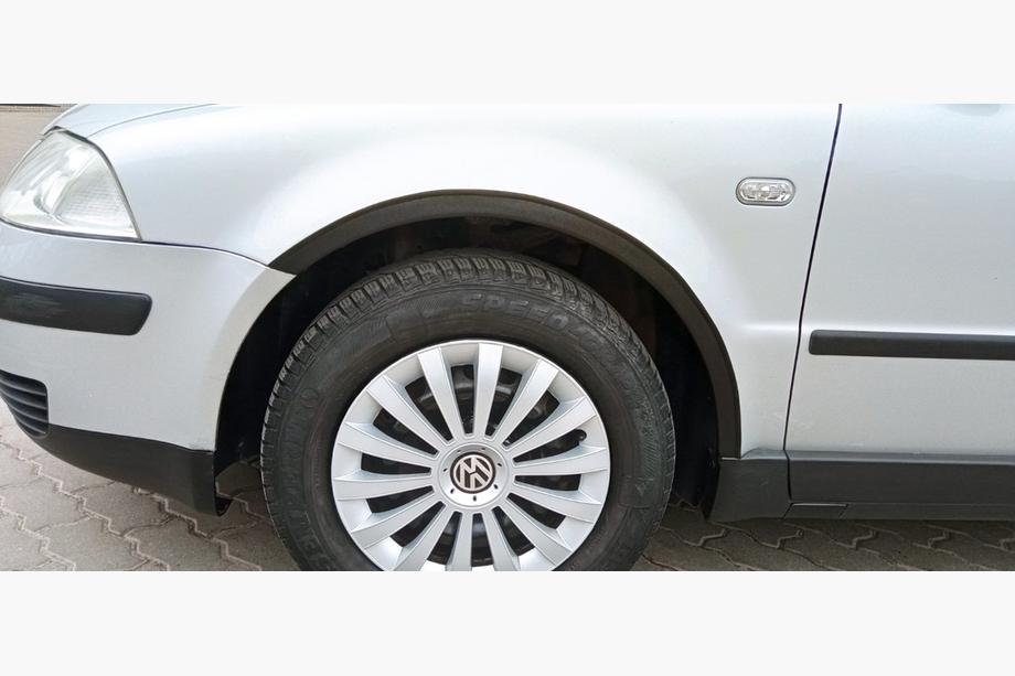 Volkswagen Passat B5 1997–2005 Riteņu arku uzlikas (4 gab., melnas) Sedans, 1996-2000, metāls Image