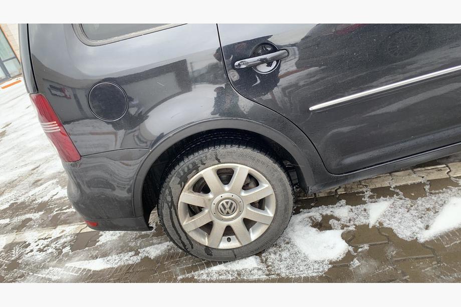 Volkswagen Touran 2003–2010 Riteņu arku uzlikas (4 gab., melnas) 2006-2010, plastmasas Foto 6