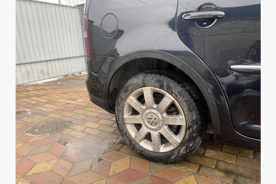 Volkswagen Touran 2003–2010 Riteņu arku uzlikas (4 gab., melnas) 2006-2010, plastmasas Foto 7