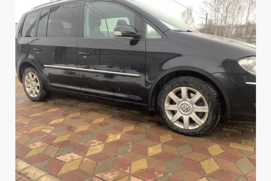 Volkswagen Touran 2003–2010 Riteņu arku uzlikas (4 gab., melnas) 2006-2010, plastmasas Foto 8