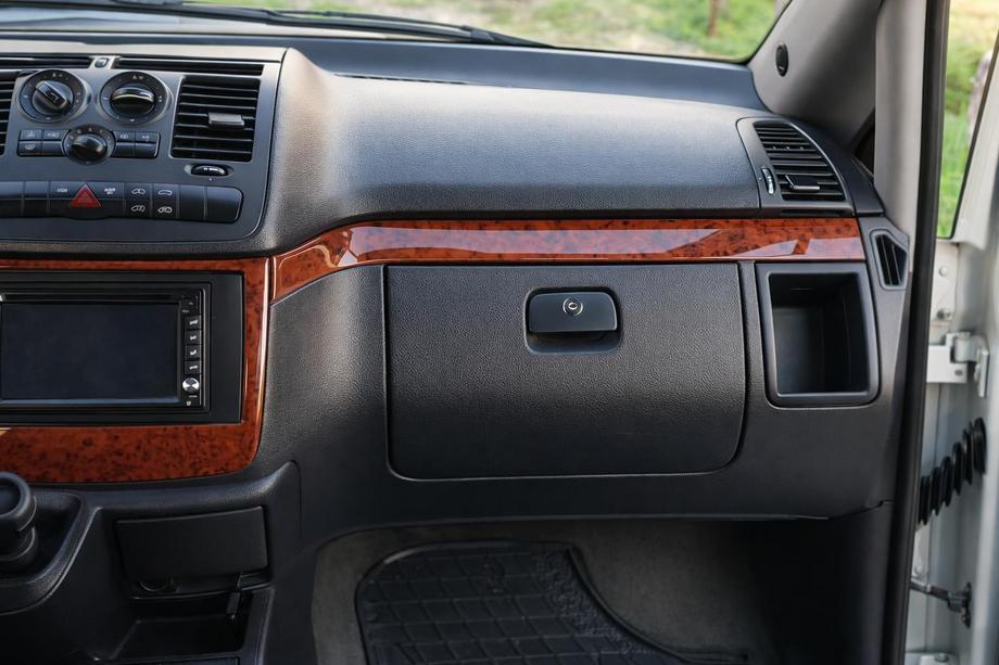 Mercedes Viano 2004–2014 Paneļa apdares uzlikas (Meric, līstes) Image