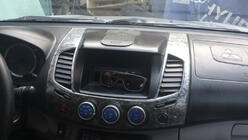 Mitsubishi L200 2006–2015 Paneļa apdares uzlikas (11 detaļas) foto 6