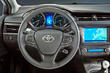 Atjauninātā Toyota Avensis sedana apskats foto 5