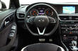 Premium hečbeka Infiniti Q30 apskats foto 7