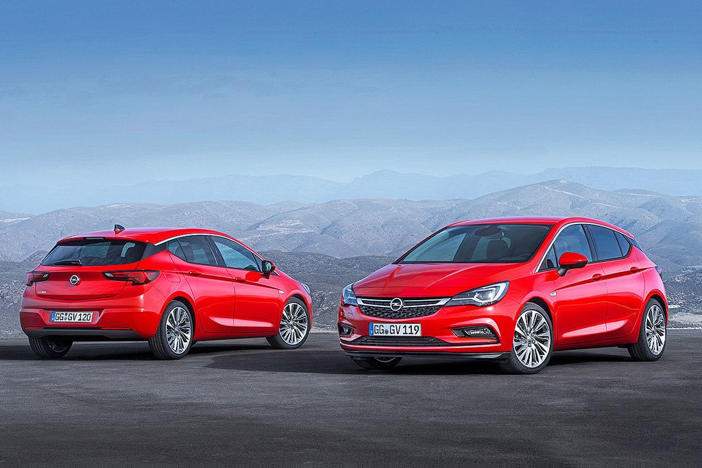 Piecdurvju hečbeks Opel Astra K