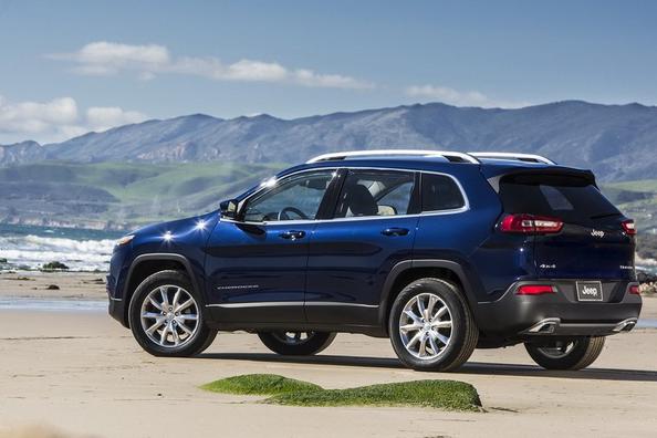 Piektās paaudzes krosovers Jeep Cherokee