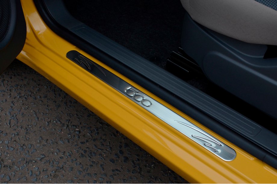 Fiat 500/500L 2013–2022 Sliekšņu uzlikas 500 (OmsaLine, 2 gab., nerūsējošais tērauds) Image