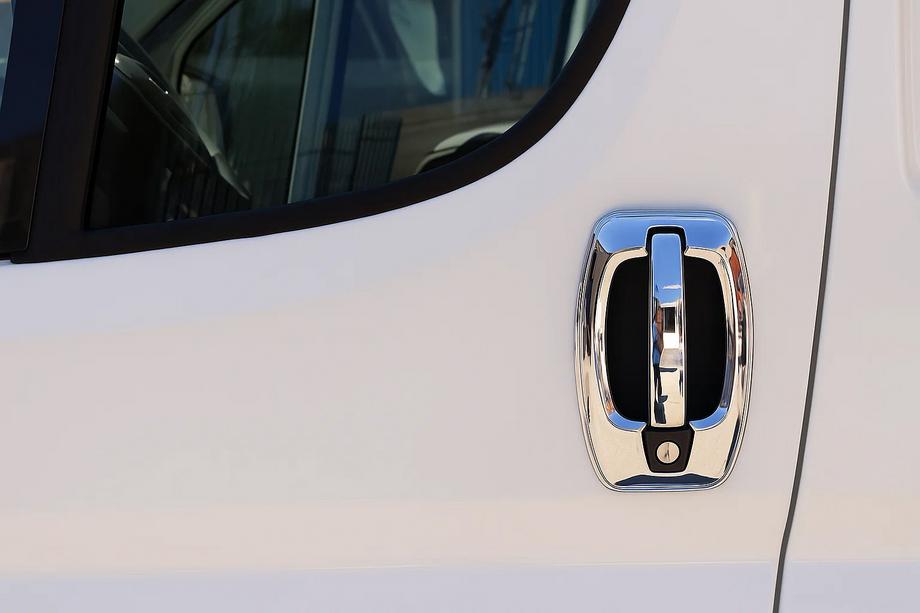 Fiat Ducato 2006–2025 Durvju rokturu uzlikas (nerūsējošais tērauds) Durvju rokturu uzlikas (4 gab.) Image