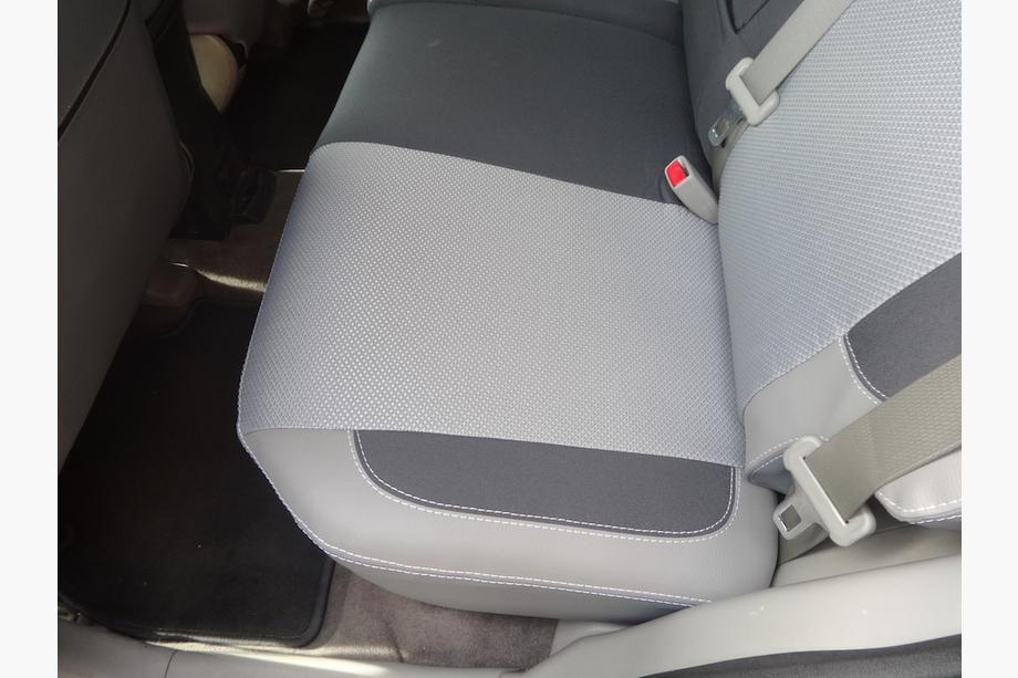 Nissan X-trail T30 2002–2007 Autosēdekļu pārvalki (mākslīgā āda↗audums, Premium) Foto 15