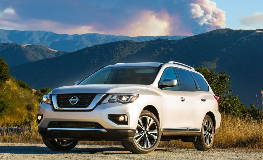 Atjauninātā 7-vietīgā krosovera Nissan Pathfinder apskats