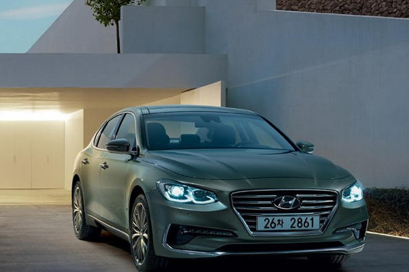 Jaunās paaudzes flagmaņa sedana Hyundai Grandeur apskats Foto 1