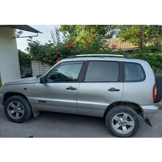 Hromēti jumta reliņi Chevrolet Niva 1998–2020 foto 2