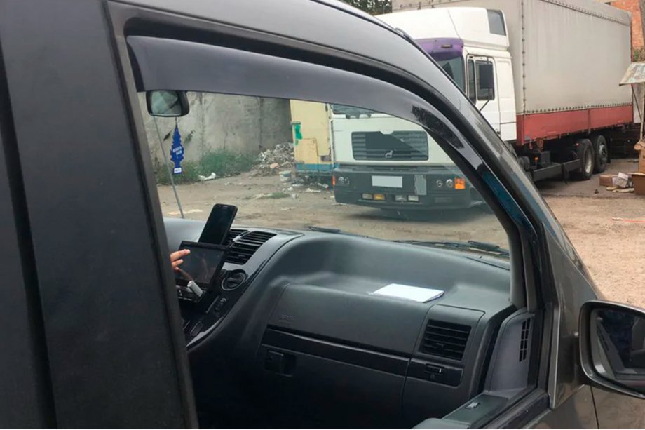 Mercedes Vito W638 1996–2003 Ieliekamie logu deflektori (2 gab., HIC) Image