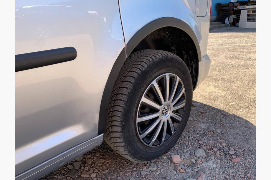 Volkswagen Caddy 2010–2015 Spārnu arku uzlikas (matēti melnas) Īsā bāze, 1 sānu (plastmasa) Image
