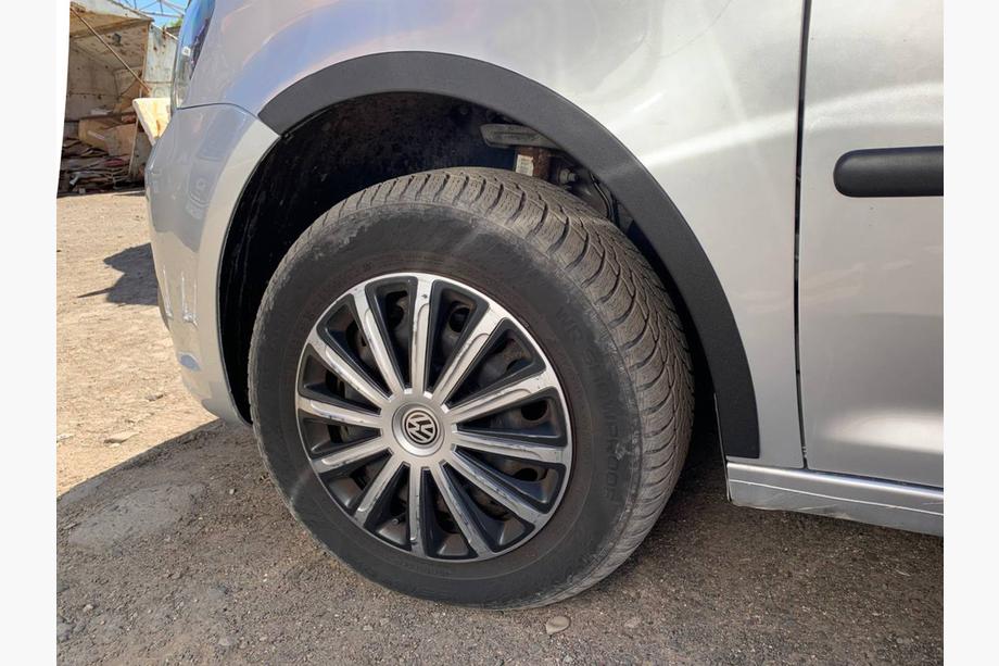Volkswagen Caddy 2010–2015 Spārnu arku uzlikas (matēti melnas) Īsā bāze, 2 sānu (metāls) Foto 2