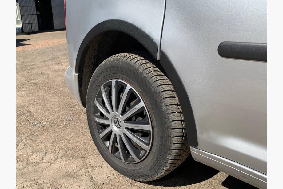 Volkswagen Caddy 2010–2015 Spārnu arku uzlikas (matēti melnas) Īsā bāze, 2 sānu (metāls) Foto 13