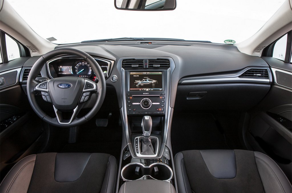 Pēdējās paaudzes Ford Mondeo apskats