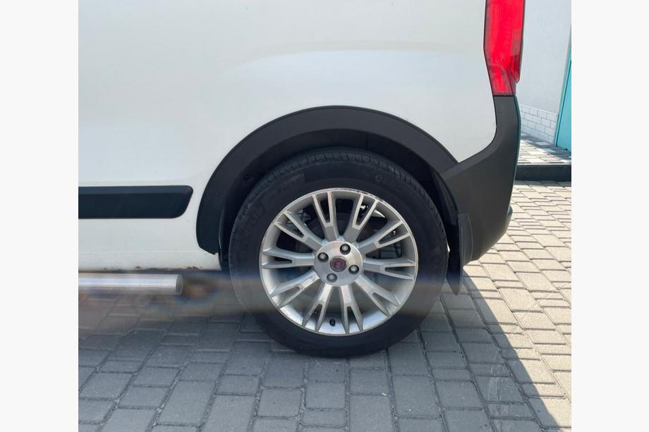 Fiat Fiorino/Qubo 2008–2024 Riteņu arku uzlikas (4 gab., melnas) 1 sānu durvis, metāla Foto 2