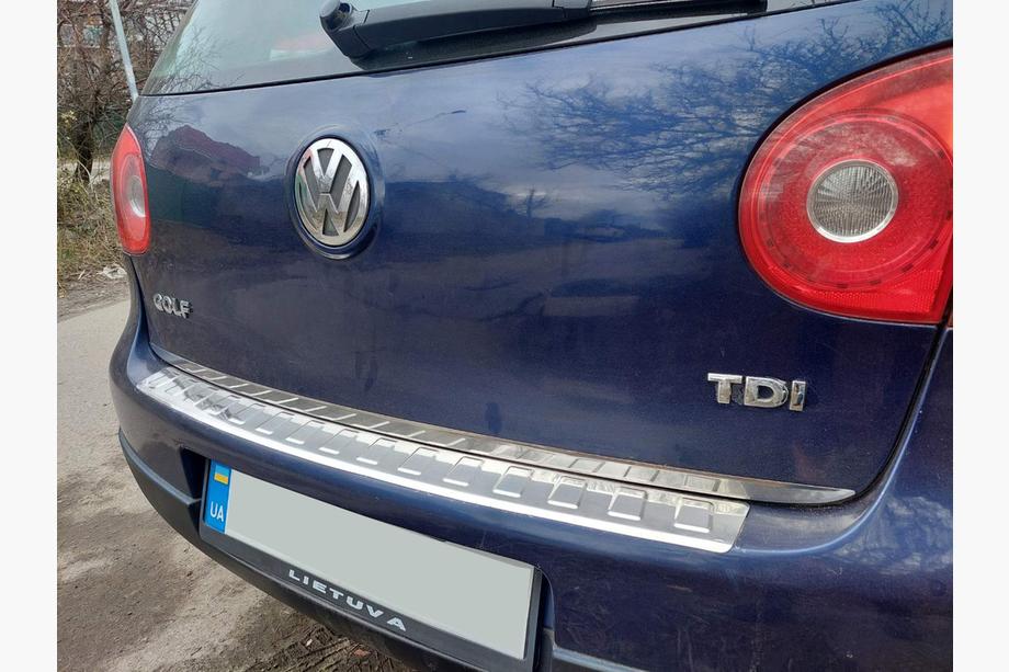 Volkswagen Golf 5 2003–2009 Bagāžnieka malas uzlika (nerūsējošais tērauds) OmsaLine – itāļu nerūsējošais tērauds Foto 4