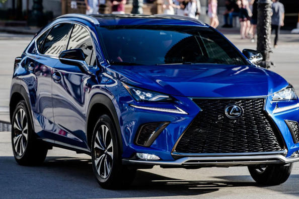 Premium klases krosovera Lexus NX 200 apskats