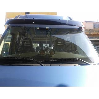 Vējstikla vizieris V1 (melns spīdīgs, 5 mm) Iveco Daily 2006–2014 foto 2