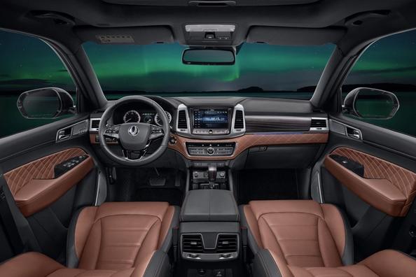 SsangYong Rexton trešās paaudzes krosovera apskats Foto 6