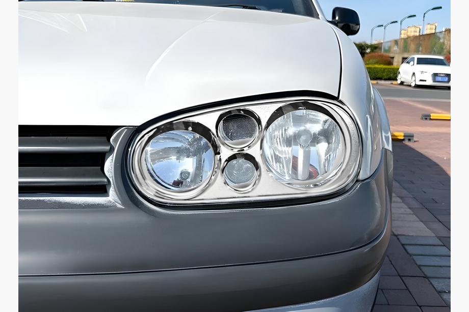 Volkswagen Golf 4 1997–2006 Hromēti priekšējo lukturu apdares gredzeni V1 (2 gab., plastmasa) Image