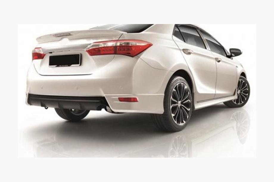 Toyota Corolla 2013–2019 Priekšējā un aizmugurējā bufera stūru uzlikas (krāsošanai) Foto 3