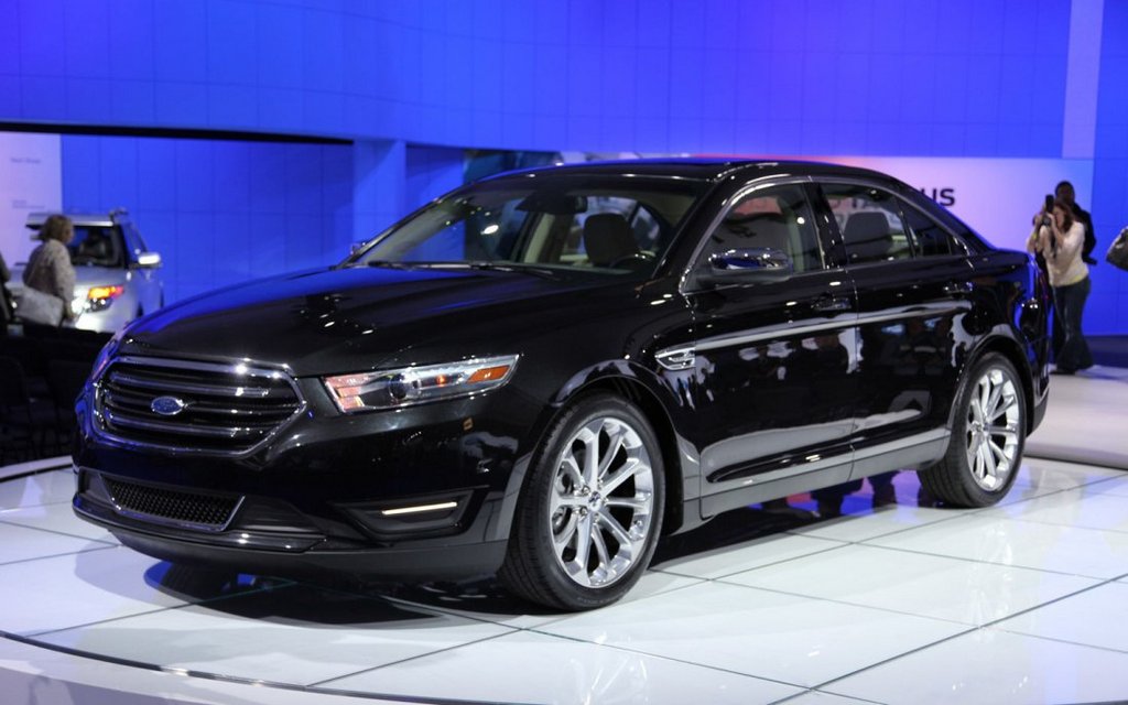 Ford Taurus 2013. modeļa gada sedana apskats