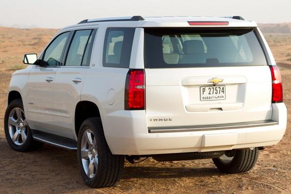 Atjauninātais apvidus auto Chevrolet Tahoe Foto 3