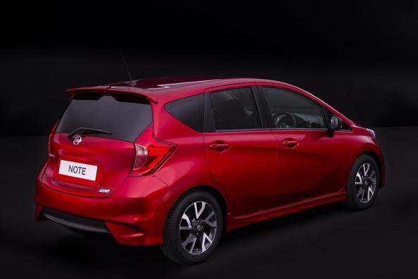 Nissan Note kompaktvena apskats Foto 4